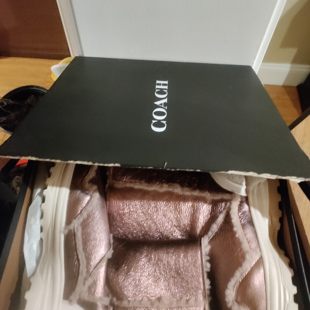 NWB Coach Portia Pink Metallic Shearling-Lined Boots. Retail:$225 - Picture 15 of 16